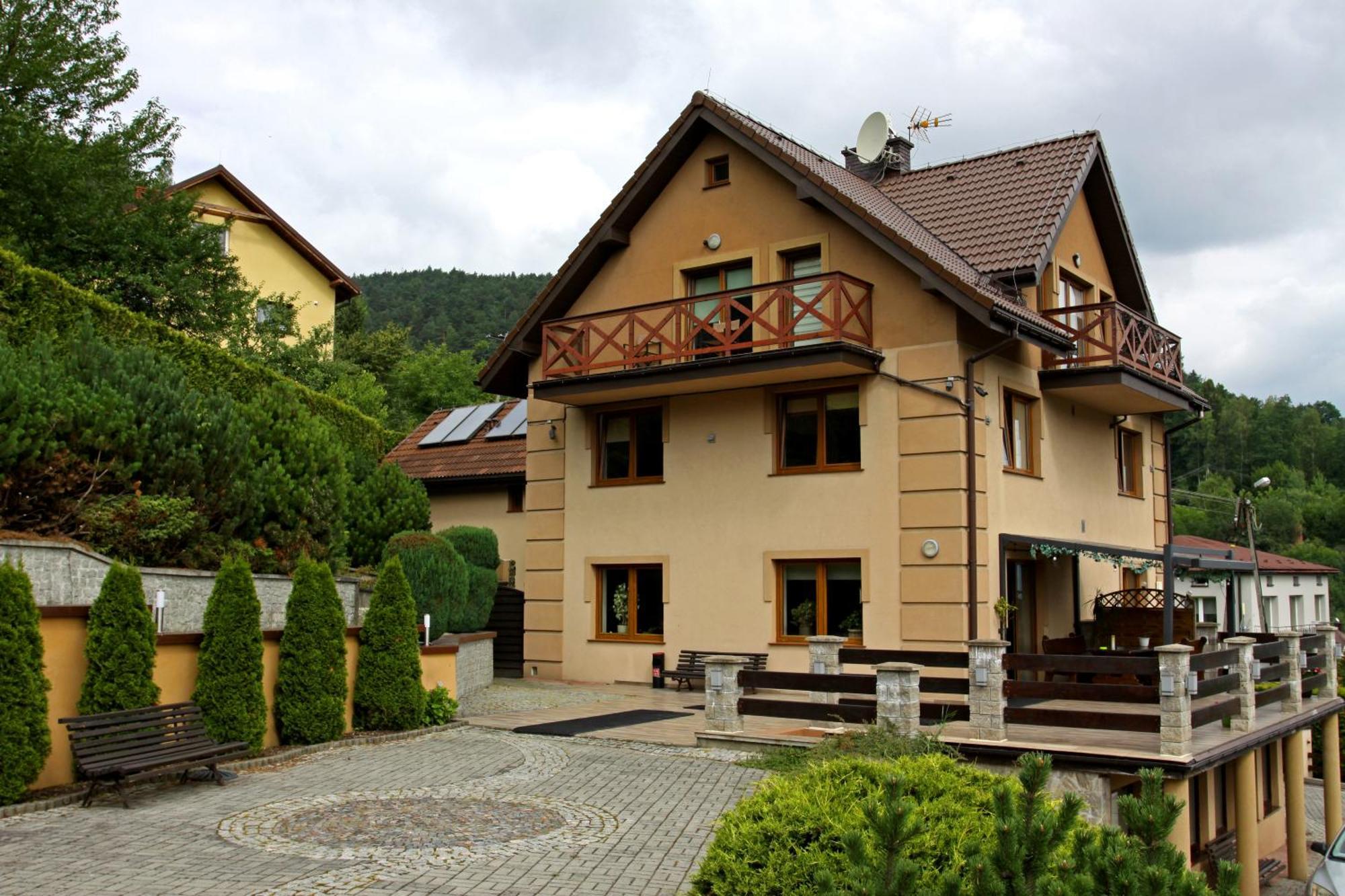 Dom W Gorach "Tresna" Hotel Kültér fotó